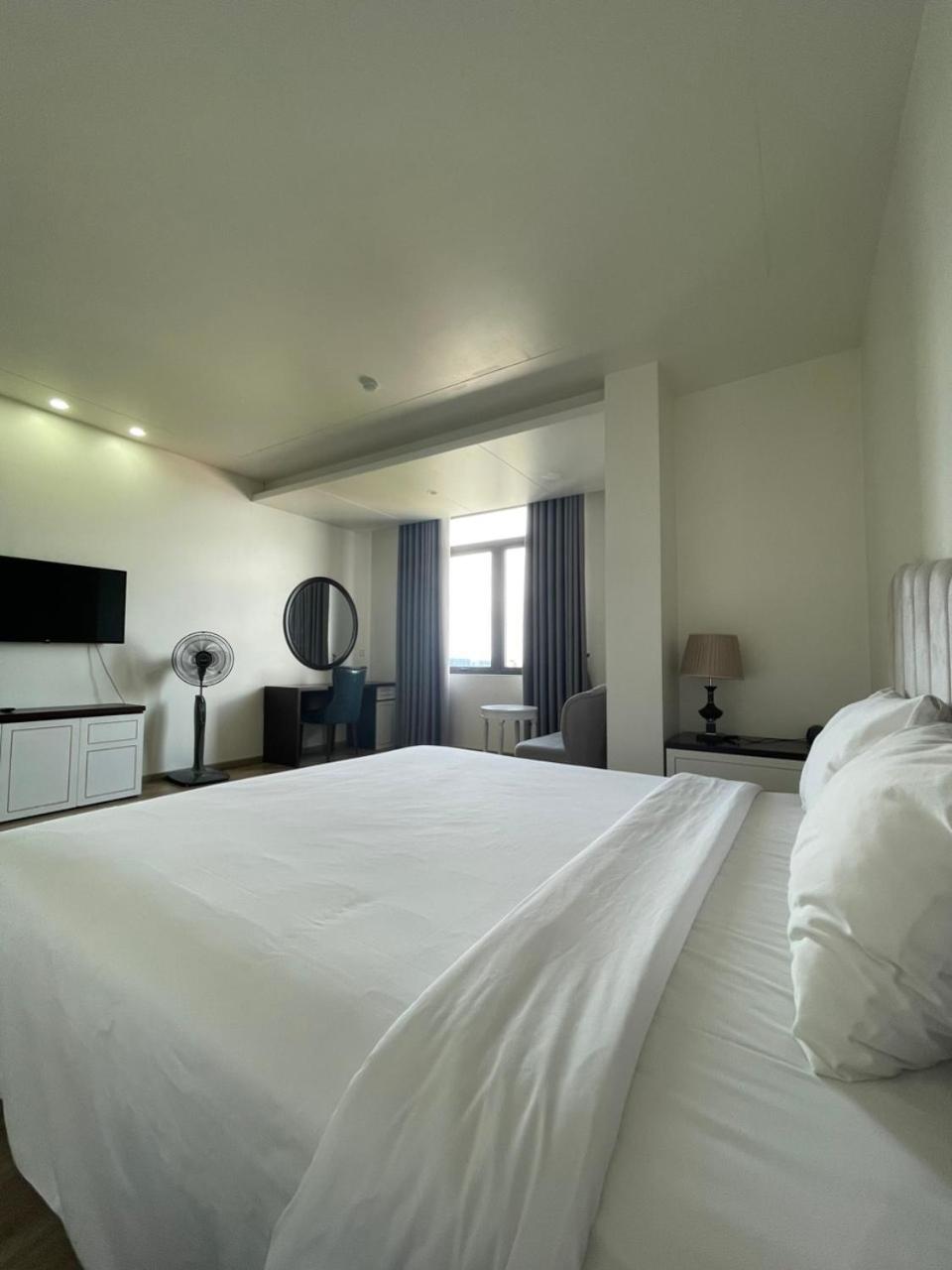 Lotus Hotel & Apartment Hai Phong Exterior foto